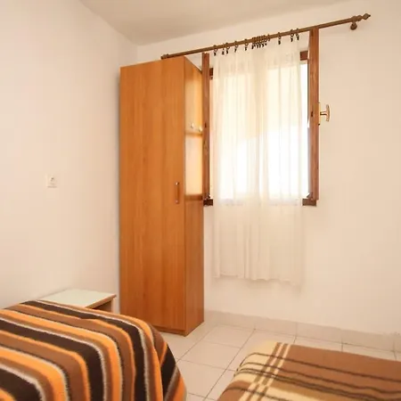 Rukavac 1154c Appartamento Vis